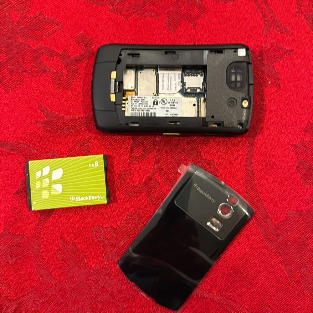 Nextel Blackberry curve 8350i new in box
